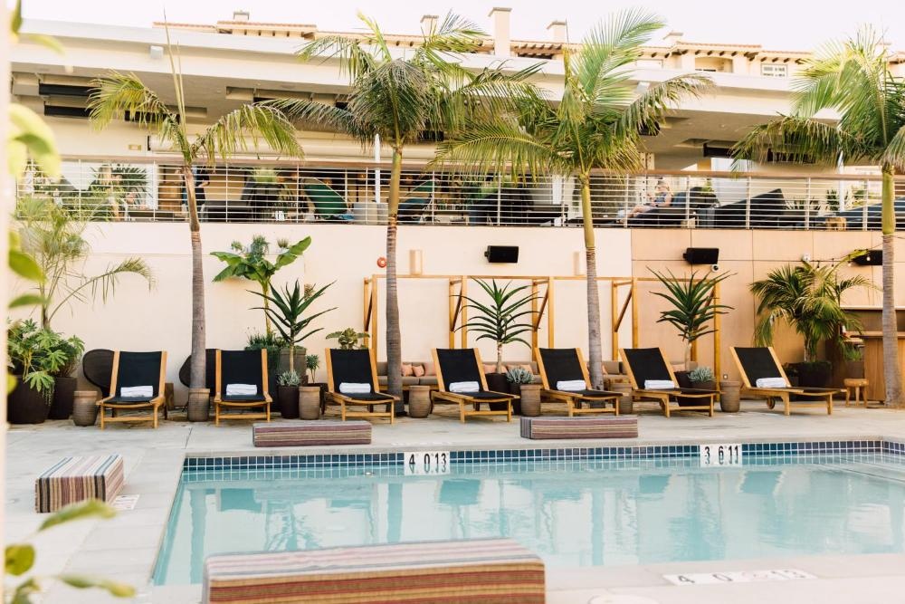 Hotel June